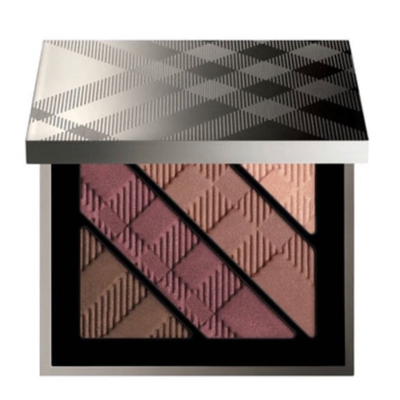 ⭐️Host Pick⭐️ New Burberry complete eyeshadow palette